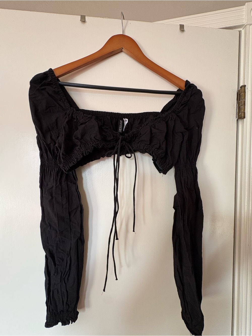 H&M Black Long Sleeve Drawstring Crop Top